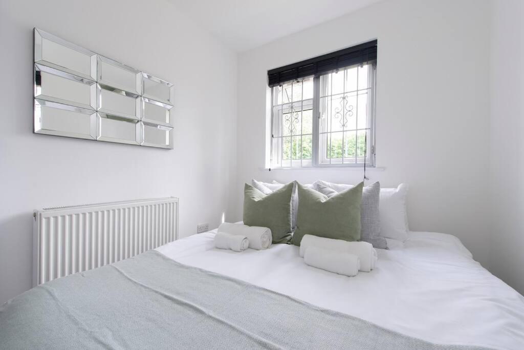 2 Bedroom Modern Urban Sanctuary 1Cc - Cherrydeal Londres Exterior foto