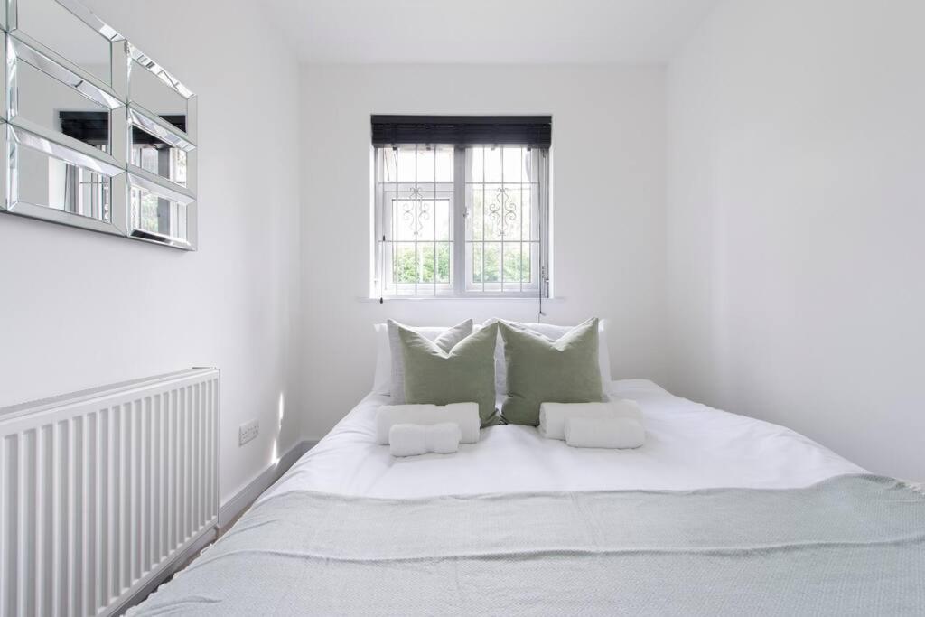 2 Bedroom Modern Urban Sanctuary 1Cc - Cherrydeal Londres Exterior foto